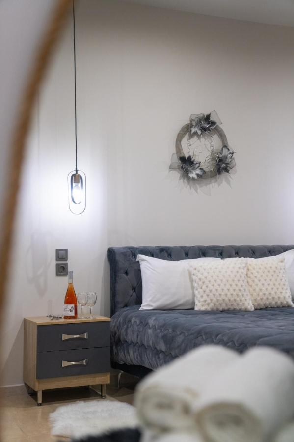 Guesthouse Aelia Káto Loutrákion Eksteriør bilde
